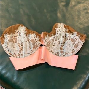 Dora Larsen lingerie